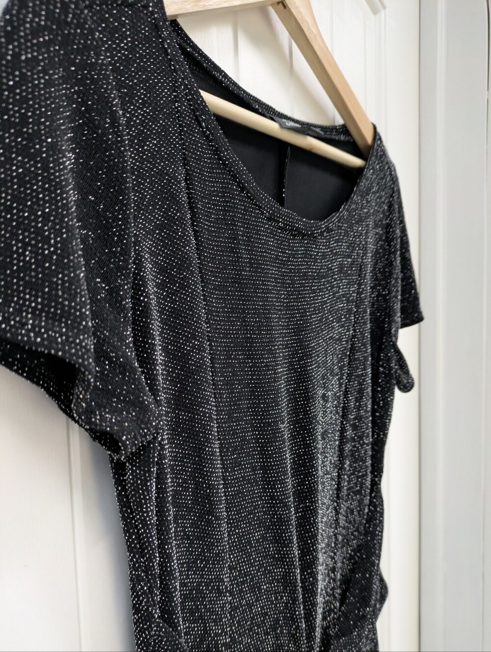 dressbarn Black Glitter Short-Sleeve Top with Rhinestone Buckle - Picture 4 of 6